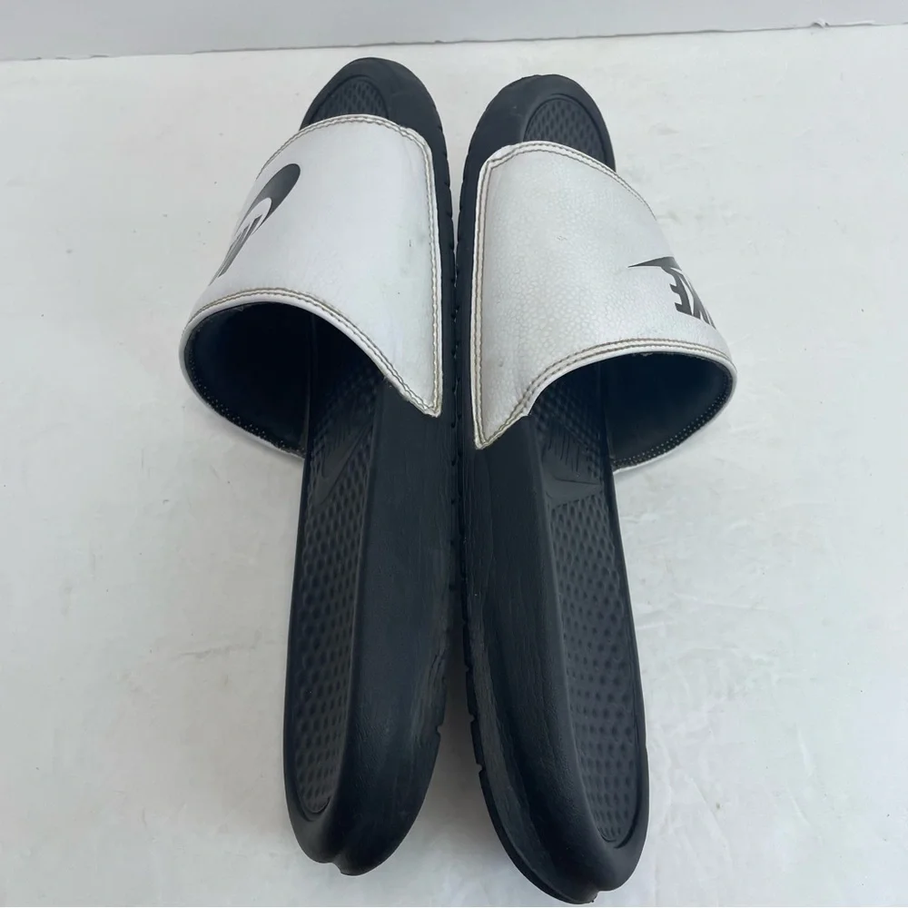 Nike Men's Benassi Slides Size 13 Slide Sandals Iconic Nike Swoosh Black/White